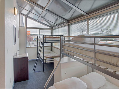bunkbed hostel room